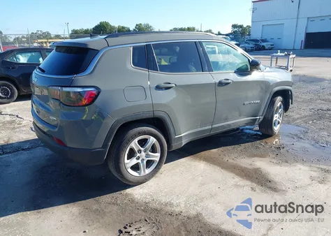 2024 Jeep Compass Latitude 4X4 from USA, damaged, VIN 3C4NJDBN8RT603412